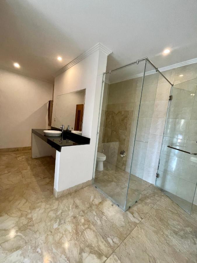 Private Suite In A Kids Friendly Big Shared Villa In Canggu Экстерьер фото