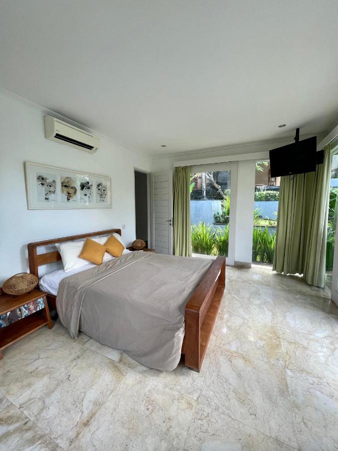 Private Suite In A Kids Friendly Big Shared Villa In Canggu Экстерьер фото