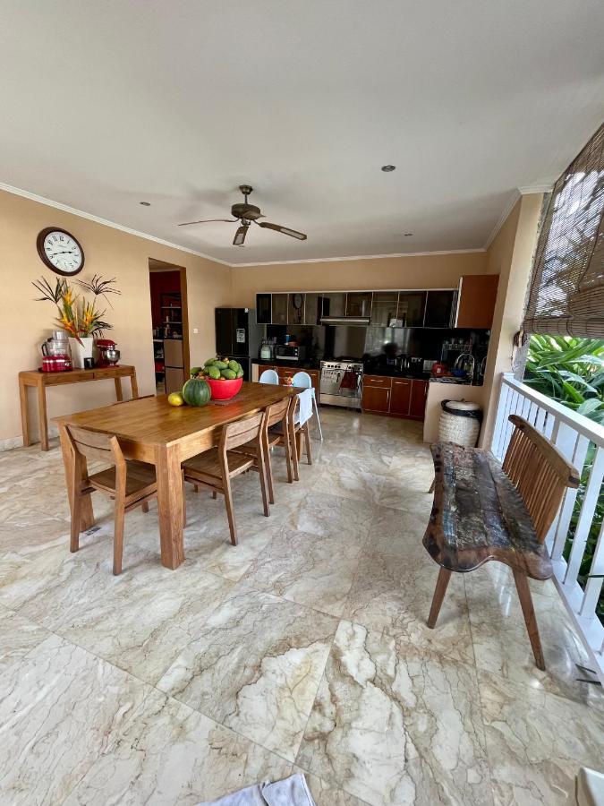 Private Suite In A Kids Friendly Big Shared Villa In Canggu Экстерьер фото