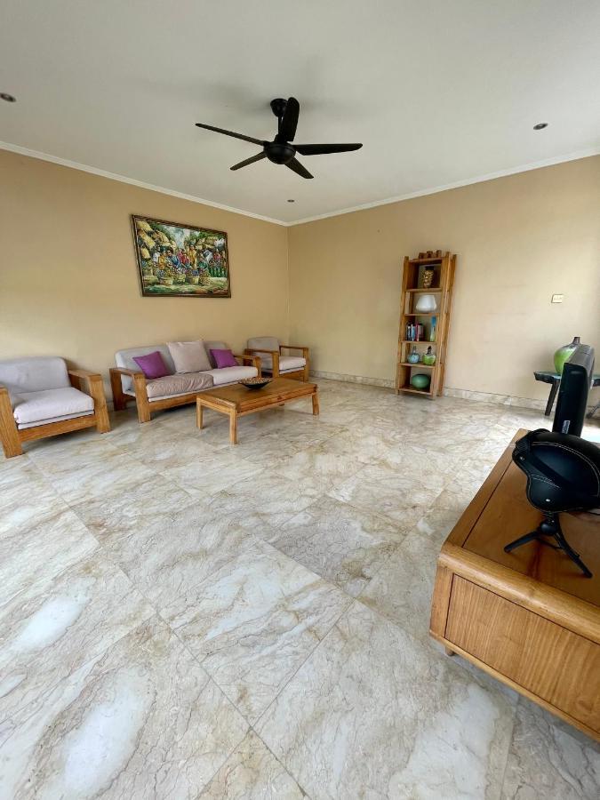 Private Suite In A Kids Friendly Big Shared Villa In Canggu Экстерьер фото