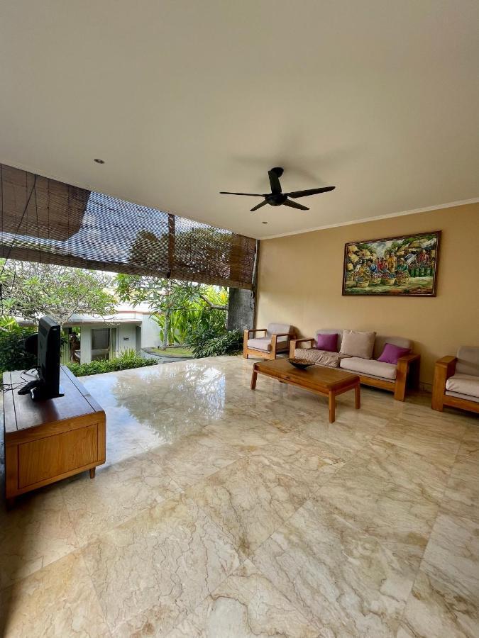 Private Suite In A Kids Friendly Big Shared Villa In Canggu Экстерьер фото
