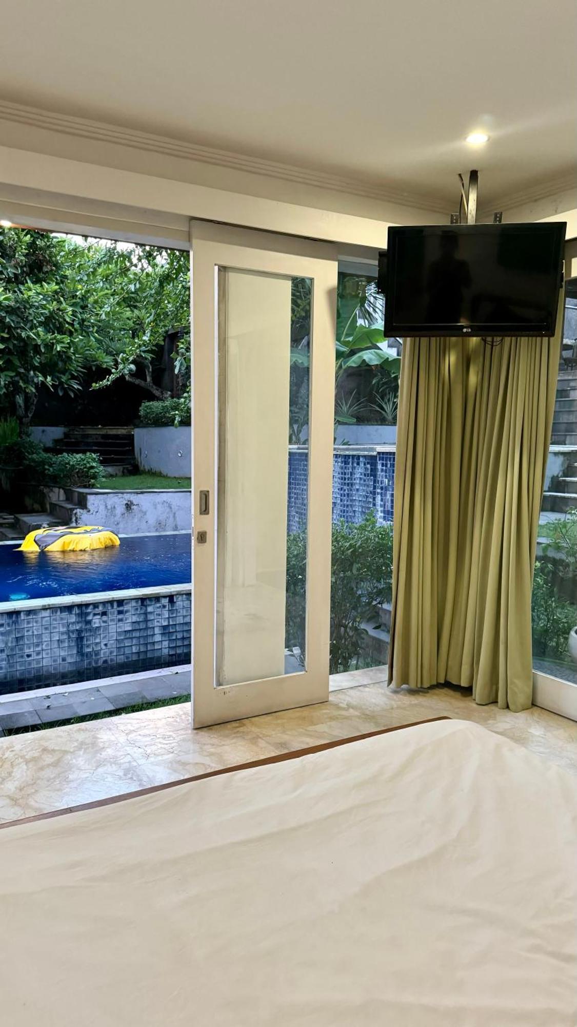 Private Suite In A Kids Friendly Big Shared Villa In Canggu Экстерьер фото